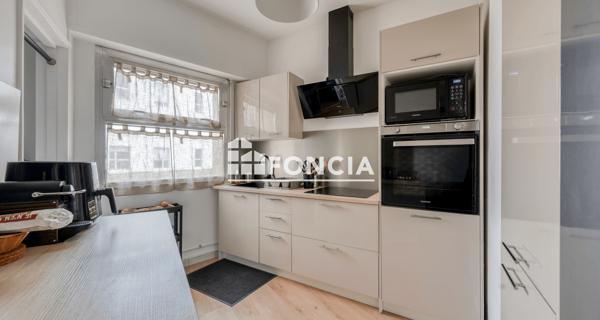 À vendre Appartement 3 pièces 77.39 m² - Bordeaux 33000