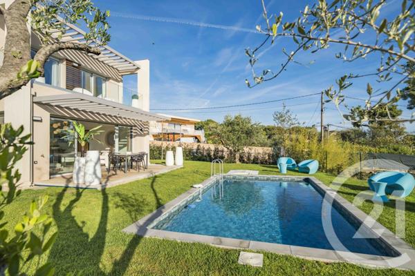 Maison à vendre  5 pièces - 144,24 m2 ANTIBES - 06