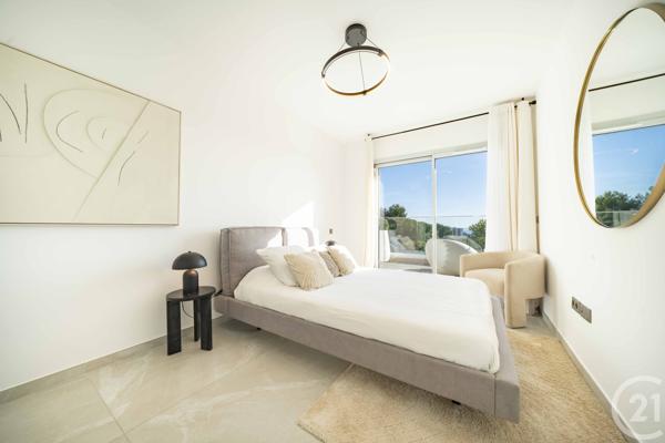 Maison à vendre  5 pièces - 144,24 m2 ANTIBES - 06