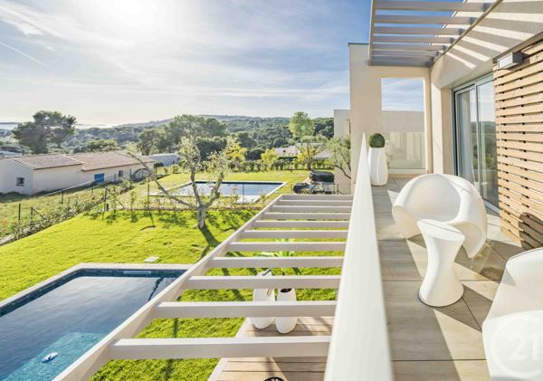 Maison à vendre  5 pièces - 144,24 m2 ANTIBES - 06