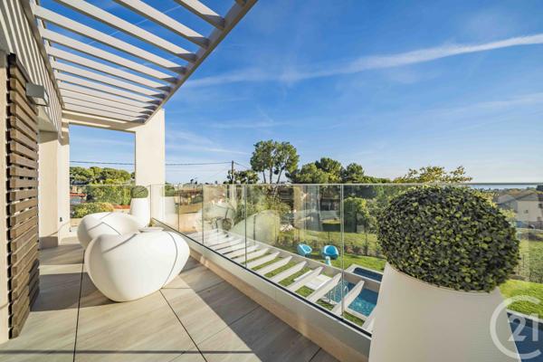 Maison à vendre  5 pièces - 144,24 m2 ANTIBES - 06