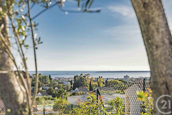 Maison à vendre  5 pièces - 144,24 m2 ANTIBES - 06
