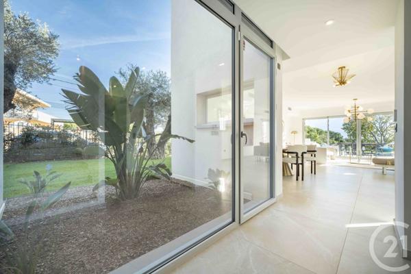 Maison à vendre  5 pièces - 144,24 m2 ANTIBES - 06