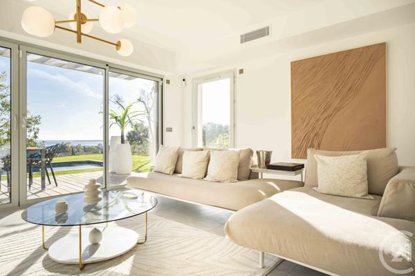 Maison à vendre  5 pièces - 144,24 m2 ANTIBES - 06