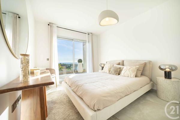 Maison à vendre  5 pièces - 144,24 m2 ANTIBES - 06