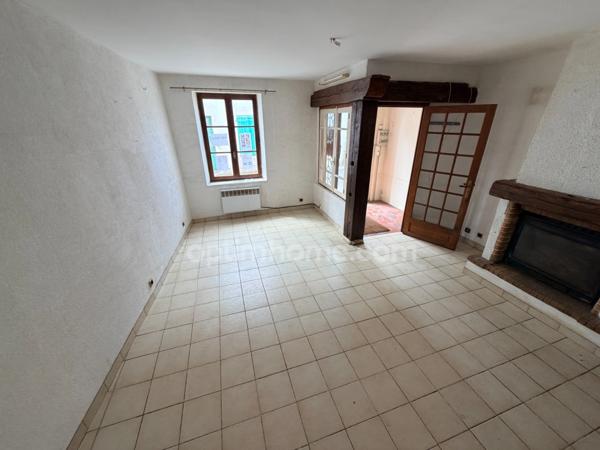 EXCLUSIVITÉ – MAISON DE VILLAGE AUTHENTIQUE EN PIERRES – (MARCHÉ & PLAGES)