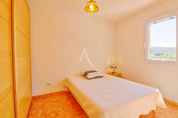 VILLA TYPE 5 LUMINEUSE SANS VIS A VIS AVEC JARDIN ARBORE ET GARAGE