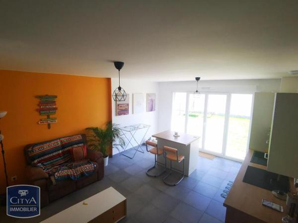 Appartement à louer 2 pièces 60.02m² Cranves-Sales (74380)
