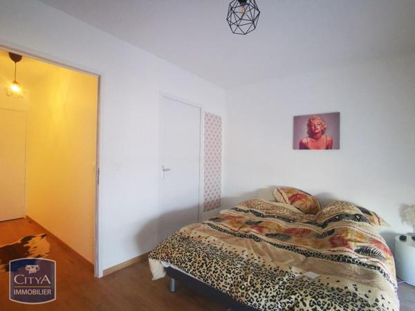 Appartement à louer 2 pièces 60.02m² Cranves-Sales (74380)