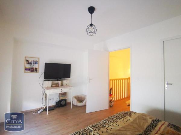 Appartement à louer 2 pièces 60.02m² Cranves-Sales (74380)