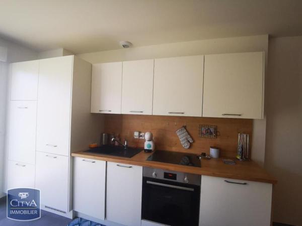Appartement à louer 2 pièces 60.02m² Cranves-Sales (74380)