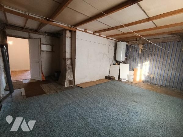 SAINTE MENEHOULD - CENTRE VILLE
Maison d'habitation de 80m² avec garage double et terrain clos