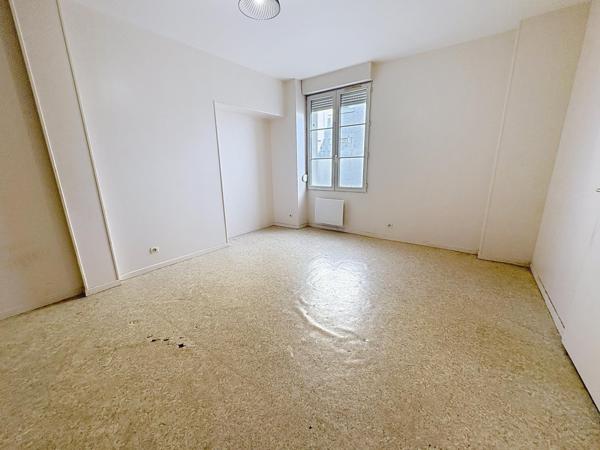 APPARTEMENT CENTRE VILLE 2 CHAMBRES 70 M2