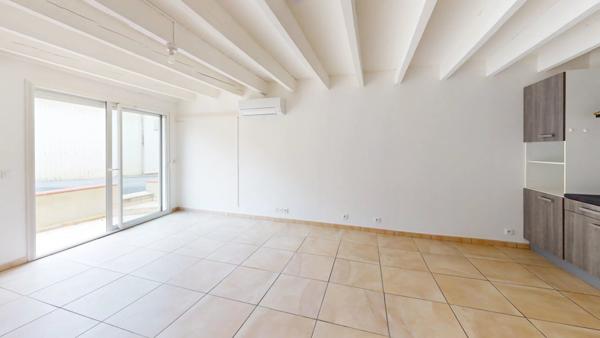 Location Maison de village 3 pièces 50 m2 à Lagardiolle