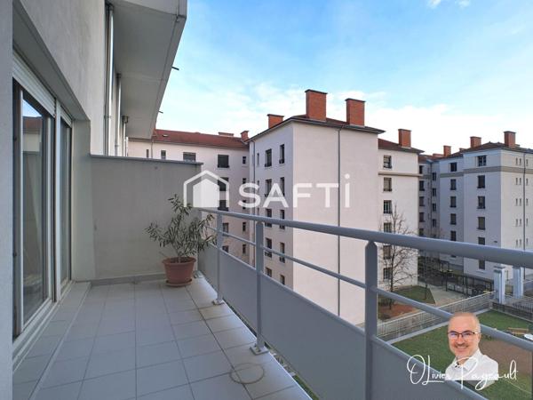 Duplex lumineux et calme au cœur de Lyon 3