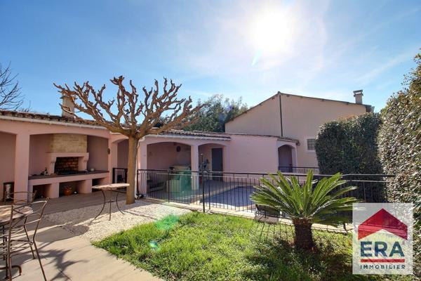 Maison 159m²  et gite de 100m² avec piscine et 927m² de terrain!