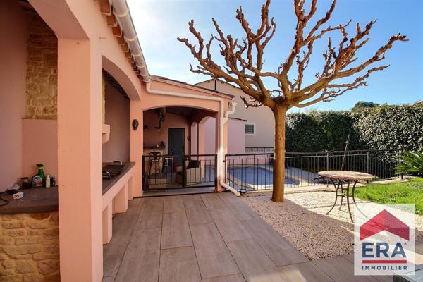 Maison 159m²  et gite de 100m² avec piscine et 927m² de terrain!