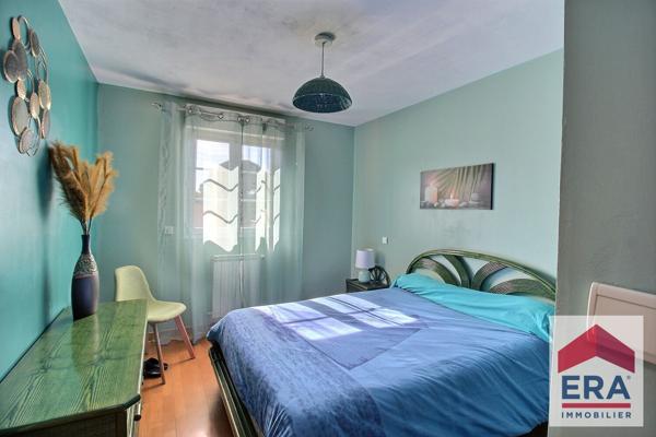 Maison 159m²  et gite de 100m² avec piscine et 927m² de terrain!