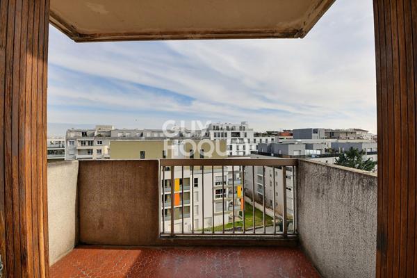 (Visite virtuelle) AUX PORTES DE MONTCHAT - A vendre, appartement de type T3 de 73 m² avec balcons, garage et cave, Villeurbanne (69100)