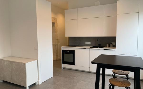 Appartement à louer    2 pièces • 46,75 m2 Nîmes