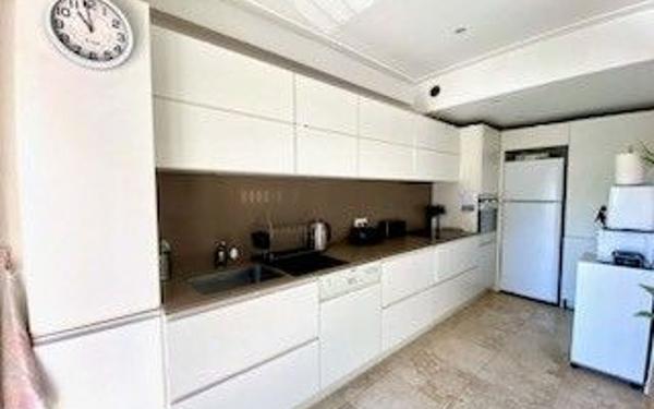 Appartement à vendre    4 pièces • 90,48 m2 Cagnes-sur-Mer