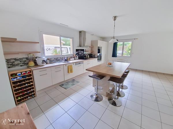 A ne pas rater ! Secteur Saint Ignace, Maison de plain pied de 105,85 m², 3 chambres sur 600 m² clos et arboré