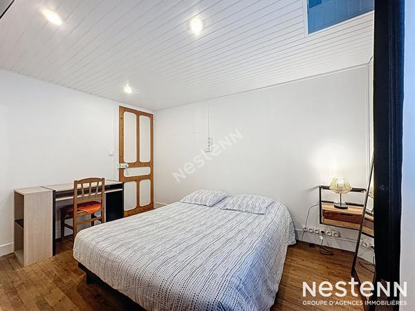 Maison non-mitoyenne avec cour - rangement - plein sud