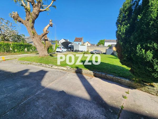 Ensemble immobilier avec maison familiale, appartement loué et terrain constructible à Tourlaville CHERBOURG EN COTENTIN