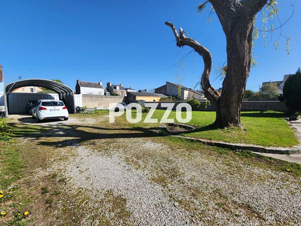 Ensemble immobilier avec maison familiale, appartement loué et terrain constructible à Tourlaville CHERBOURG EN COTENTIN