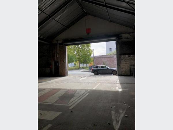 Entrepôt à Louer à LILLE 9583 €
