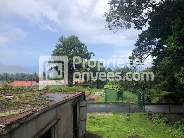 À vendre : Grande bâtisse à rénover avec vue mer . Camp Jacob, Saint-Claude (97120)