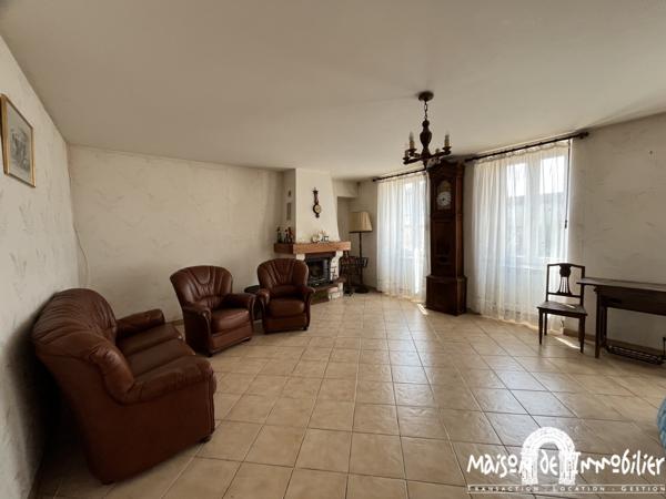Vente Maison familiale - 6 chambres - 169 m² - MERPINS Portes de COGNAC
