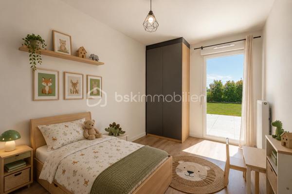 Nouvelle EXCLUSIVITÉ de votre conseiller immobilier local BSK IMMOBILIER !!!

A la recherche d’un appartement joliment aménagé offrant un extérieur terrasse + jardin et situé dans une copropriété livrée en 2023, vous êtes au bon endroit…

Situé en plein cœur du paisible village de Marigny-Saint-Marcel, à 2 pas de l’entrée d’autoroute d’Alby-sur-Chéran et à quelques minutes seulement de tous les commerces, venez découvrir ce charmant appartement Type 3 aux prestations de grande qualité !

L’appartement, offrant 65 m² habitables et une partie extérieure avec terrasse et jardin d’environ 100 m², se décompose comme suit :

- Une entrée confortable avec placard aménagé,
- Une belle pièce de vie d’environ 30 m² avec cuisine équipée, salon / séjour et accès direct à la terrasse et au jardin clôturé,
- 2 belles chambres avec placards aménagés et accès direct à la terrasse,
- Une salle de bains avec baignoire, meuble sous vasque et espace machine à laver,
- Un WC séparé.

En annexes :

- Une place de parking privative,
- Une cave,
- Un grand local vélo commun,
- Possibilité d’acheter un garage équipé pour une voiture électrique, en sus du prix de vente indiqué.

Concernant les points techniques de l’appartement :

- Menuiseries PVC double vitrage avec volets roulants motorisés,
- Chauffage assuré par des radiateurs reliés à une chaudière individuelle au gaz.
 
L’emplacement de cet appartement, couplé à ses qualités de finitions et ses annexes stockage & stationnement, en font un bien rare à la vente !
