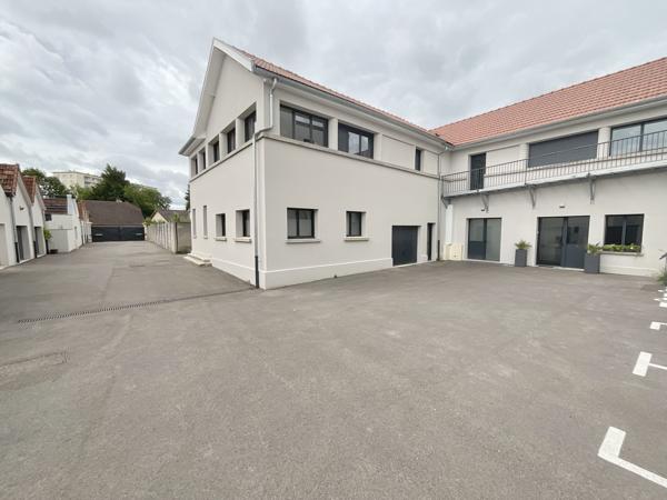 LOFT Rècement Aménagé de 160m2 avec Terrasse de 40m2