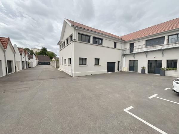 LOFT Rècement Aménagé de 160m2 avec Terrasse de 40m2