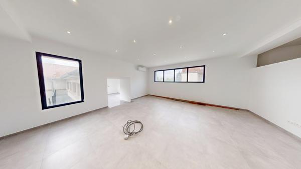 LOFT Rècement Aménagé de 160m2 avec Terrasse de 40m2