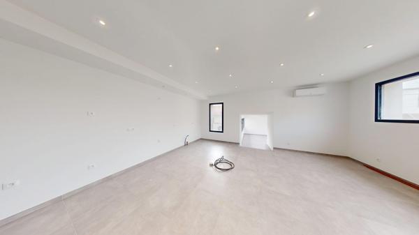 LOFT Rècement Aménagé de 160m2 avec Terrasse de 40m2