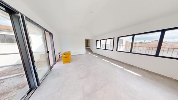 LOFT Rècement Aménagé de 160m2 avec Terrasse de 40m2