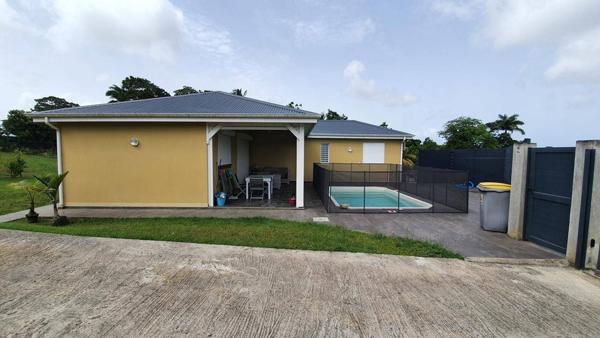 Villa avec piscine idéalement située
