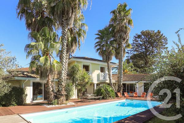 Maison à vendre  8 pièces - 254,93 m2 BIARRITZ - 64