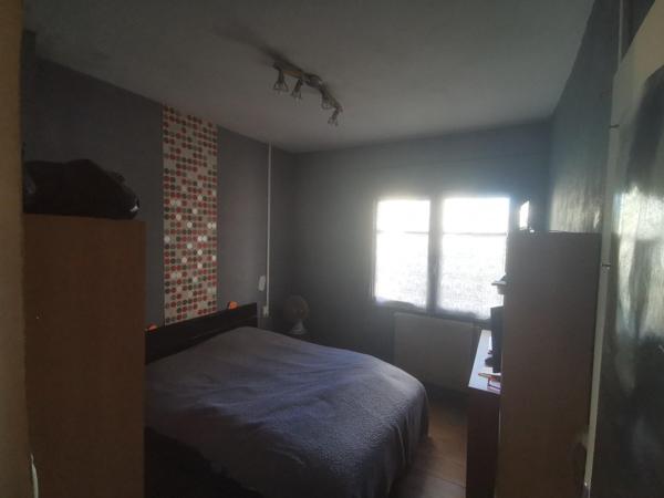 Maison de ville avec garage et exterieur