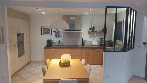 VILLA Sete 4 pièce(s) 117 m2