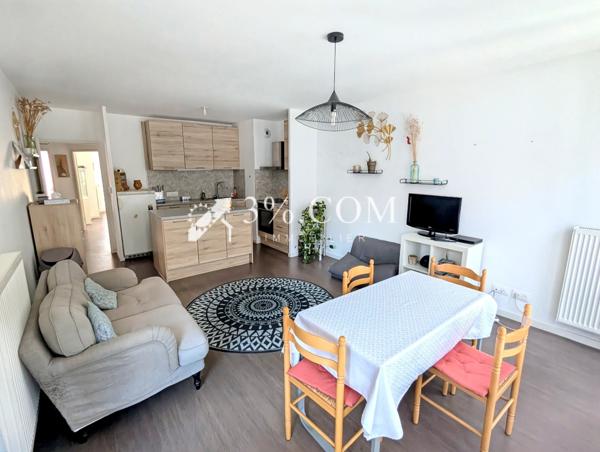 Appartement
                                                                                                                                                                                                                                                                                                                        4 pièce(s)                                                                                                                                                                                                          3 chambre(s)                                                                                                                                                                                                          80  m²