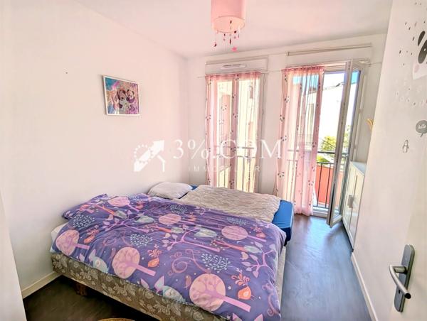 Appartement
                                                                                                                                                                                                                                                                                                                        4 pièce(s)                                                                                                                                                                                                          3 chambre(s)                                                                                                                                                                                                          80  m²