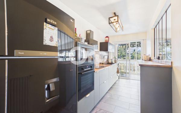Appartement à vendre    4 pièces • 81 m2 Mandelieu-la-Napoule