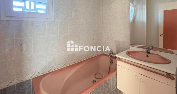 À vendre Appartement 4 pièces 69 m² - Rochefort 17300