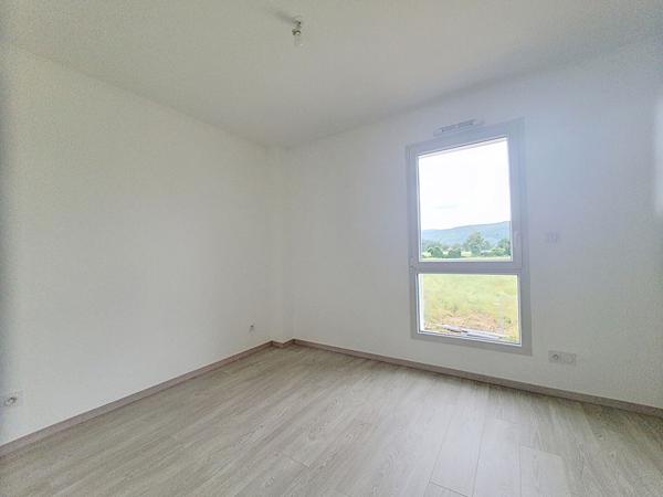 Appartement duplex T3 Villemoirieu 65.3 m² avec garage et jardin privatif