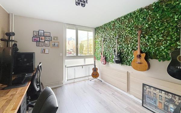 Appartement à vendre    4 pièces • 82,49 m2 Saint-Étienne