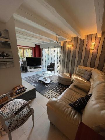 Maison à PLUNERET, 56400 - 7 pièces 193m²
