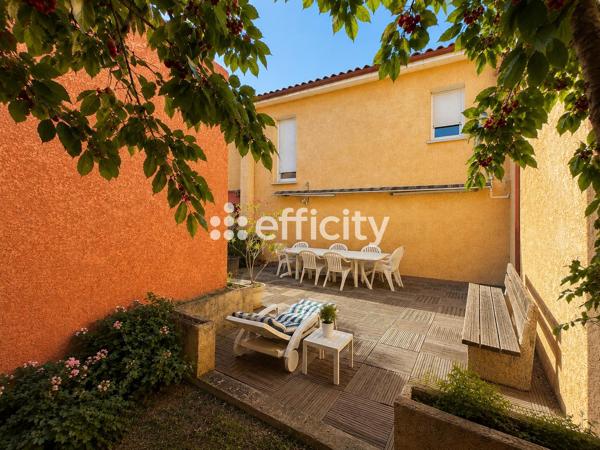 Maison
         5 pièces
        - 172 m² Bien prestige 836 000 € *